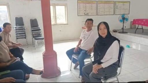 Kades Ciasem Baru Usir Wartawan Saat Audensi Limbah Kandang Ayam