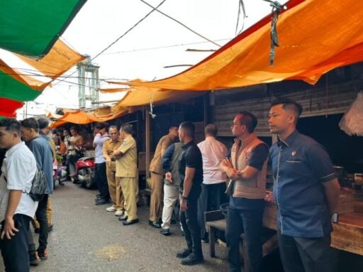 Kasat Reskrim Polresta Mataram dan Satgas Saber Pangan NTB Cek Bapokting Jelang Ramadan