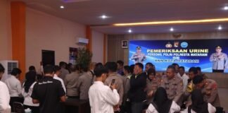 Komitmen Bersih Narkoba, Seluruh Personel Polresta Mataram Jalani Tes Urine Bersama BNN