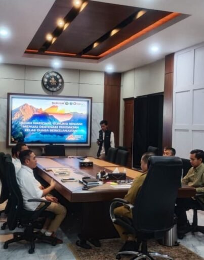 Pengelolaan Taman Nasional Gunung Rinjani (TNGR) Diharapkan Gubernur NTB Lebih Inklusif