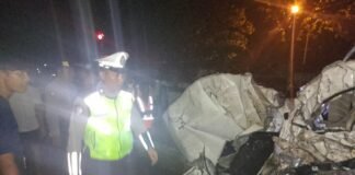 Quick Respon Kapolsek Babat Pimpin Evakuasi Korban Kecelakaan Kereta Api di Datinawong