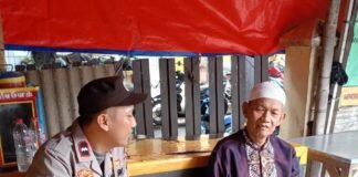 Sambang Tokoh Masyarakat RW 013, Bhabinkamtibmas Perkuat Kewaspadaan Lingkungan