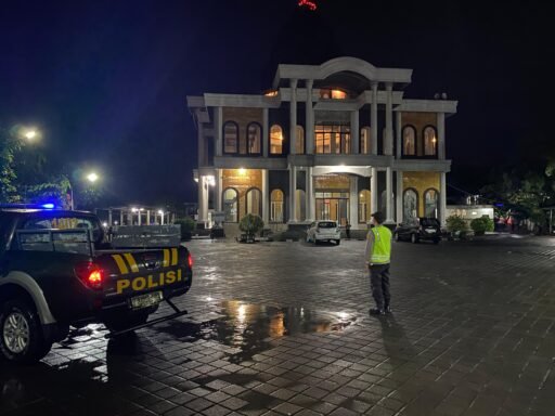 Polsek Ngimbang Gelat Patroli Ngabuburit Menjelang Buka Puasa Guna Cegah Kriminalitas