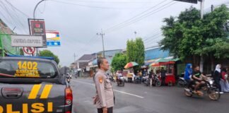 Polsek Ngimbang Gelar Patroli Pemantauan Menjelang Buka Puasa Di Wilayah Ngimbang