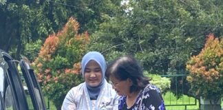 Bank Hadir Lebih Dekat, Teller BRI KC Cimanggis Layani Pensiunan di Area Luar Gedung