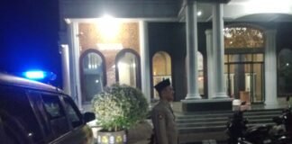 Personil Polsek Ngimbang Gelar Patroli pengamanan Sholat Subuh Guna Cegah Kriminalitas
