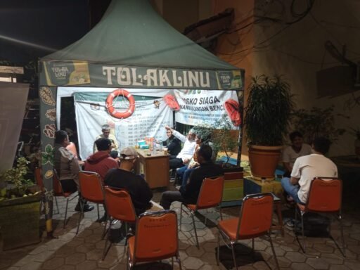 Hadir di Tengah Warga, Bhabinkamtibmas Petamburan Perkuat Sinergi Jaga Malam Ramadhan