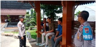 Demi Cegah Premanisme Dan Kriminalitas Polsek Ngimbang Gelar Patroli Obvit Di Daerah Rawan