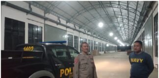 Polsek Ngimbang Gelar Patroli Blue light Guna Antisipasi 4C Dan Hitam -Hitam Di Malam Hari