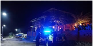 Personil Polsek Ngimbang Gelar Patroli Siskamtibmas Guna Cegah Kriminalitas Di Malam Hari