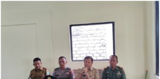 Polsek Ngimbang Gelar Pengamanan Pembuatan Dan Penyegelan Soal Ujian Balon Perangkat Desa Duri Kedungjero