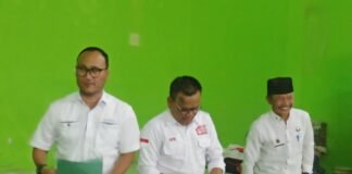 Dadang Rahmat, ST. PDAM Tirta Raharja, Sosialisasi Tanam Pipa PDAM Ke- Asep Taofik, S.Ip. Kades Serangmekar
