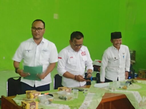 Dadang Rahmat, ST. PDAM Tirta Raharja, Sosialisasi Tanam Pipa PDAM Ke- Asep Taofik, S.Ip. Kades Serangmekar
