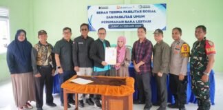 Dukung Permukiman Layak dan Tertata, PTBA Serahkan Fasos dan Fasum