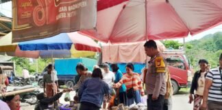 Pastikan Stabilitas Harga Bahan Pokok Jelang Ramadhan, Polsek Sanggalangi Sasar Pasar Ledo