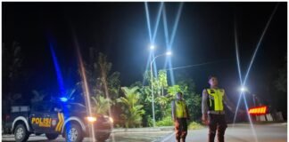 Guna Cegah Dam Daya Tangkal 4C Polsek Ngimbang Gelar Patroli Blue Light Di Daerah Rawan