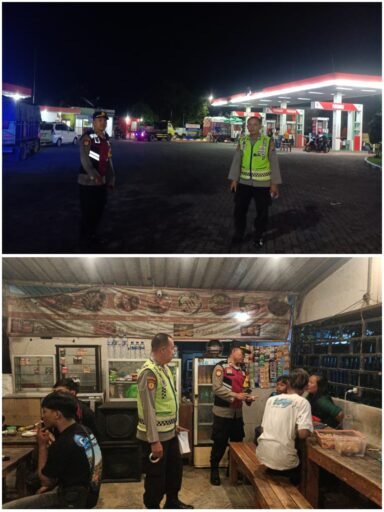 Guna Cegah Dan Daya Tangkal 4C Kapolsek Ngimbang Gelar Patroli Blue Light Di Daerah Rawan