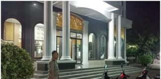 Personil Polsek Ngimbang Gelar Patroli pengamanan Sholat Subuh Guna Cegah Kriminalitas