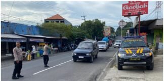 Kapolsek Ngimbang Gelar Patroli Ngabuburit Menjelang Buka Puasa Guna Cegah Balap Liar