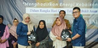 Sambut HUT ke-45, PTBA Kolaborasikan Bantuan Pangan dan Edukasi Gizi Pola Makan Sehat