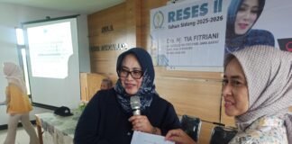 Hadir Bak Ibu Bagi Anak-Anaknya Dra. Hj. Tia Fitriani, Menampung Keluh Kesah Warga Desa Rancamulaya