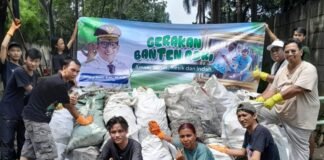 Kolaborasi HPSN 2026: Puluhan Relawan Bersihkan Kali Sabi, Edukasi Warga Terus Digencarkan