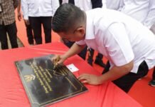 Andra Soni Resmikan Pos Kesehatan Merah Putih di Tamansari, Kota Serang