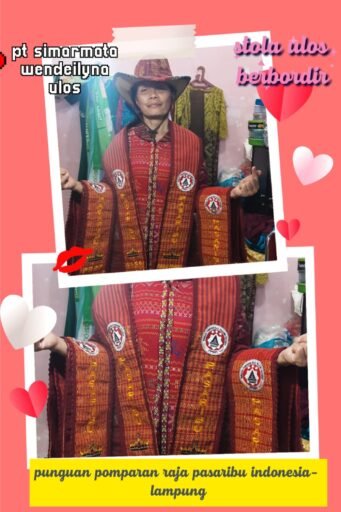 STOLA ULOS PPRPI LAMPUNG KARYA ROTUA WENDEILYNA SIMARMATA DI ALNGIT LUMBAN SUHI SUHI
