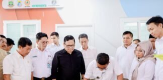 Andra Soni Resmikan Pos Kesehatan Merah Putih di Pasar Rangkasbitung