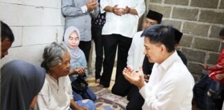 Wagub Banten Dimyati Ajak Tingkatkan Kepedulian Sosial, Renovasi Rumah Lansia di Serpong