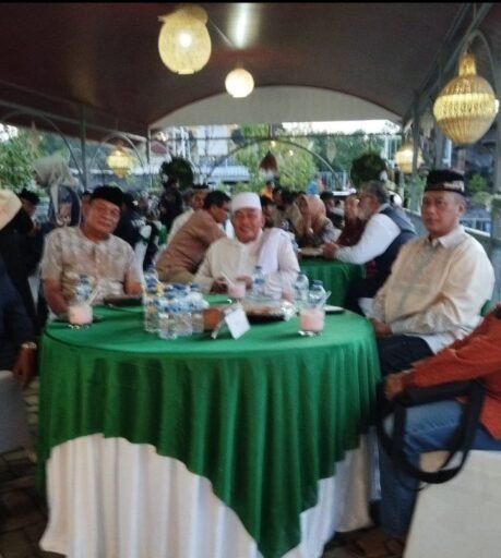 Jurnalis NTB Hadiri Bukber Brigjen Lalu Iwan, TGH Taisir Al Azhar Kupas Keutamaan Puasa