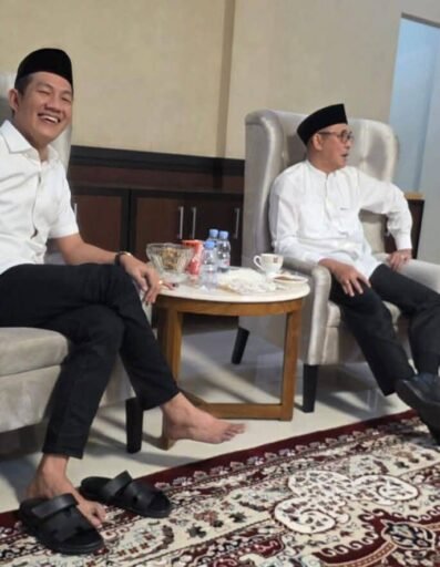 Moment Pertemuan Antara Bupati Pali Asgianto,ST Dan Mantan Bupati PALi 2 periode Dr. Ir. H. Heri Amalindo, MM