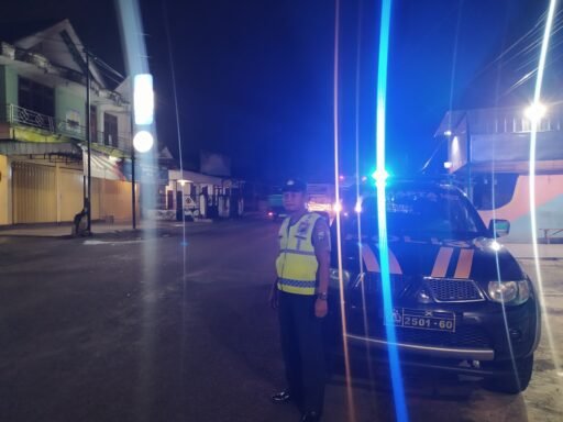 Polsek Ngimbang Gelar Patroli Menjelang Sahur Puasa Ramadhan 1447 H Guna Cegah Kriminalitas
