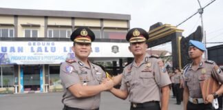 AKBP Totok Wijanarko, Selama 36 Tahun Tanpa Cacat Polres Lamongan Beri Kenaikan Pangkat Dan Penghargaan