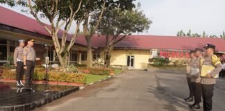 Kapolres Binjai Beri Penghargaan Terhadap Tiga Personil Bhabinkamtibmas