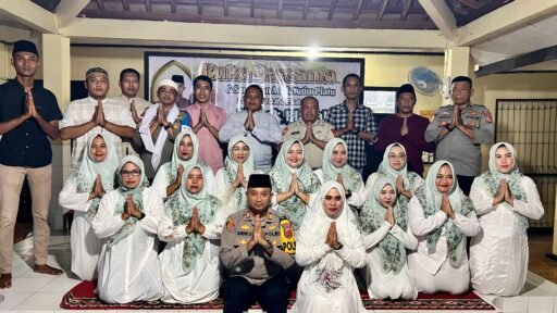 POLSEK BLANAKAN BERSAMA RANTING BHAYANGKARI KULTUM DAN SANTUNAN BERSAMA ANAK YATIM