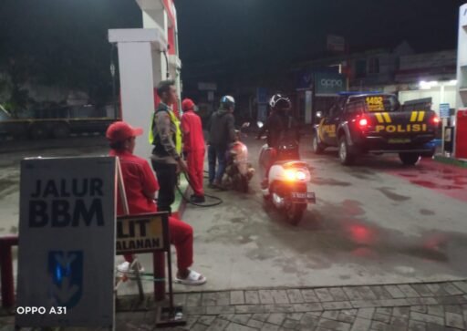 Polsek Ngimbang Gelar Patroli Blue Light Guna Cegah Kriminal Dan 4C Pada Ramadhan 1447 H