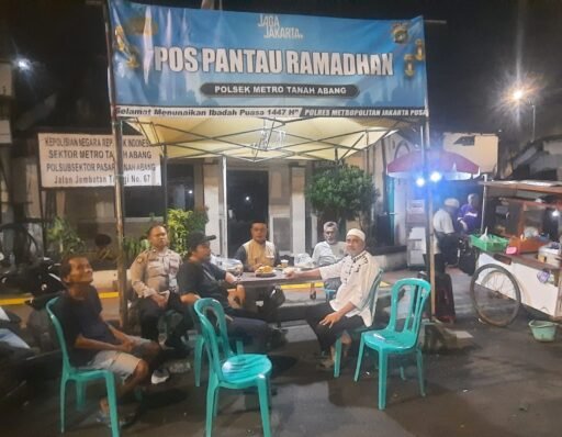 Polsek Tanah Abang Laksanakan Monitoring Pos Pantau Ramadhan Malam ke-17 di Kebon Kacang