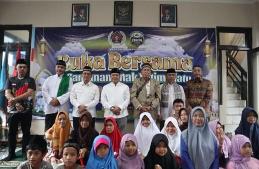 Berkah Ramadan, PWI Bekasi Raya Adakan Bukber dan Santunan Anak Yatim