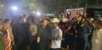 Gunung Sampah di TPST Bantargebang Longsor, 4 Orang Tewas dan Sejumlah Truk Tertimbun