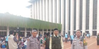 Polisi Pantau Pembagian Takjil dan Buka Puasa 5.000 Jamaah di Masjid Istiqlal