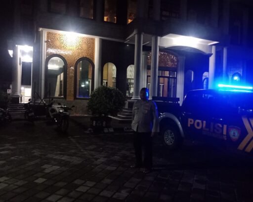 Guna Cegah 3 C Polsek Ngimbang Gelar Patroli pengamanan Saat Sholat Subuh Menjelang Ramadhan