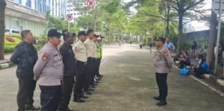 Polsek Metro Tanah Abang Gelar Apel Pelayanan Aksi Unjuk Rasa di Gedung Sahid Sudirman Center