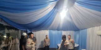 Kapolres Metro Jakpus Tinjau Pos Pelayanan Idul Fitri di Stasiun Pasar Senen