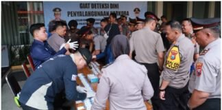 Polres Jember Lakukan Deteksi Dini Narkoba, Semua Pimpinan Turut Dites Urine, Hasil Negatif !