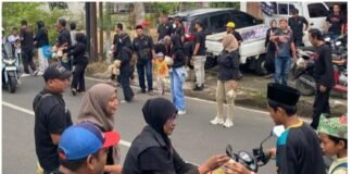 Jalin Solidaritas, MAKI Jatim bersama Laskar Jahannam Bagikan 1.000 Paket Takjil