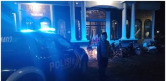 Personil Polsek Ngimbang Gelar Patroli pengamanan Sholat Taraweh Guna Cegah Kriminalitas