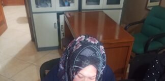 Enung Kasi Pelayanan Desa Ibun Sambut Gebyar myBCA, Sukses Instal myBCA Untuk Yang Pertama Kalinya