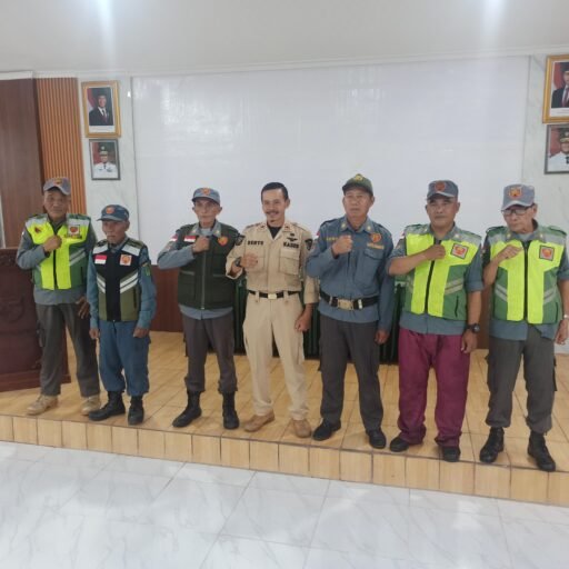 APDESI Deden Toha, ST. M. Ip. Wakili 14 Kades Se-Kecamatan Ciparay Hadiri “APEL SIAGA” Malam Takbiran 1447 H.