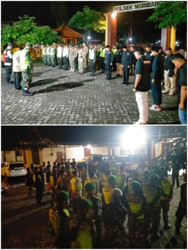 Amankan Malam Takbiran Idul Fitri 1447 H, Kapolsek Ngimbang Gelar Apel Pengamanan Bersama TNI